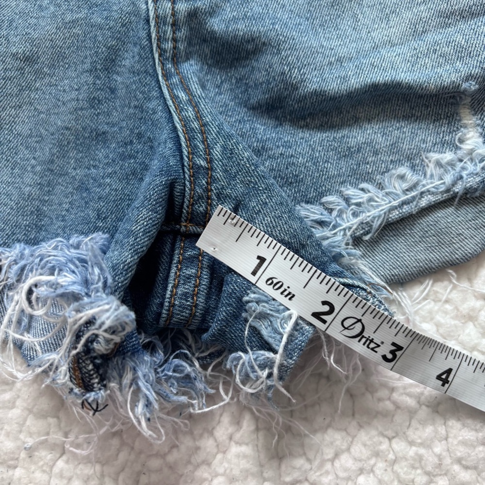 KUT From The Kloth high rise frayed hem denim shorts size 8 - Picture 4 of 8